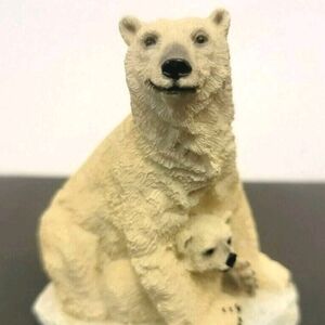 Living Stone Mother Polar Besr & Cub 2002 Figurine 3"× 3"